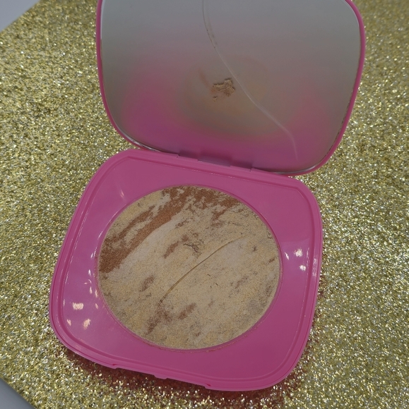 Colourpop x Malibu Barbie Beach Party Super Shock Highlighter - Picture 5 of 6